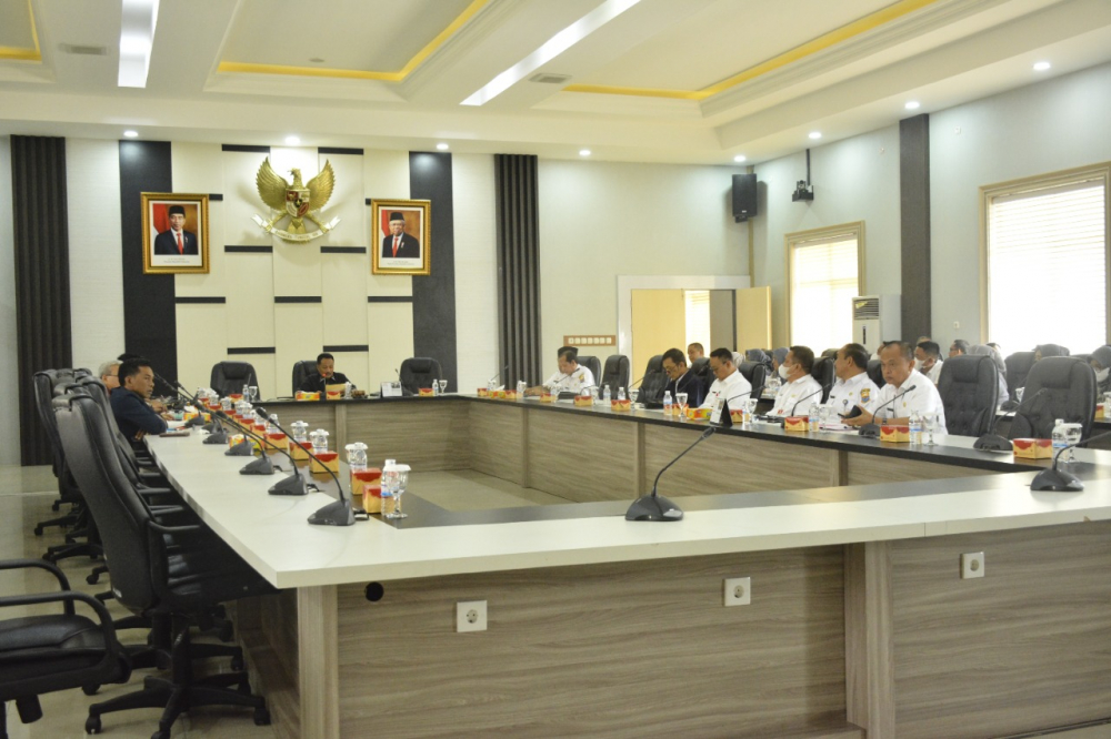 Komisi II DPRD Provinsi Jambi gelar Rapat Dengar Pendapat (RDP) 12 OPD dan instansi mitra kerjanya. Rapat RDP berlangsung digelar di ruangan Banggar DPRD Provinsi Jambi pada Rabu (22/6/22).