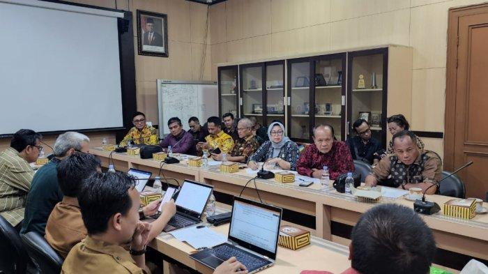 Anggota Panitia Khusus (Pansus) II DPRD Provinsi Jambi laksanakan Studi Banding ke DPRD Provinsi Banten, Selasa (27/9/22). 