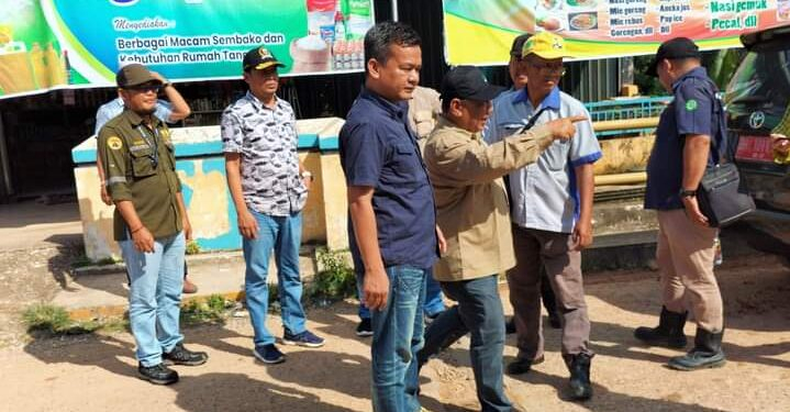 Anggota Komisi III DPRD Provinsi Jambi tinjau pembangunan ruas jalan Simpang Pelawan – Sungai Salak – Pekan Gedang (Batang Asai), Kabupaten Sarolangun, Kamis (01/12/2022).