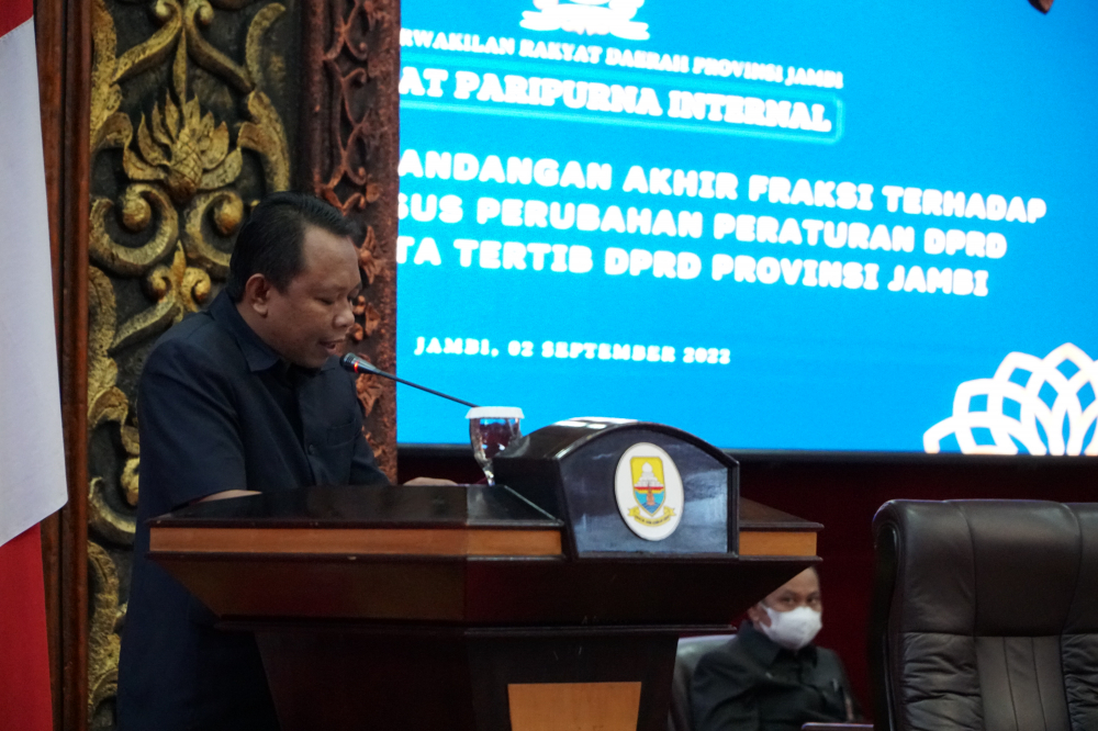 Ketua Badan Pembentukan Peraturan Daerah (Bapemperda) Provinsi Jambi Tahun, Akmaludin 