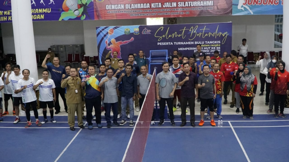 Menyambut Hari Ulang Tahun (HUT) ke- 66 Provinsi Jambi, ada beberapa kegiatan yang diselenggarakan oleh panitia besar HUT Pemprov Jambi. Salah satunya ada perlombaan bulutangkis yang di selenggarakan oleh Sekretariat DPRD Provinsi Jambi.