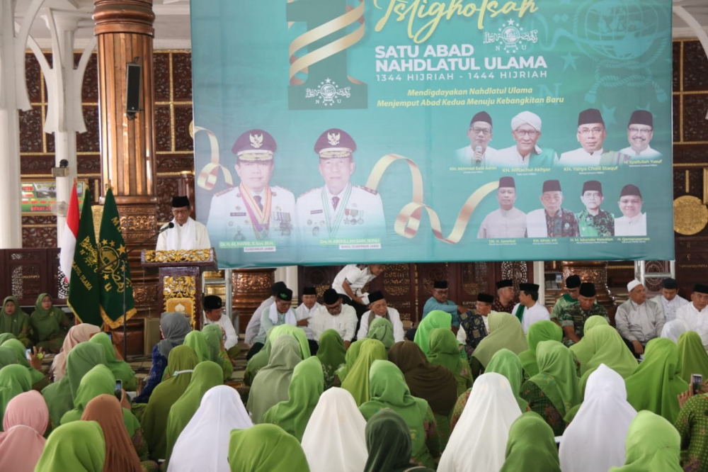 Istighotsah Memperingati 1 Abad Nahdlatul Ulama, yang berlangsung di Masjid Agung Al Falah Jambi, Sabtu, (04/02/2023).