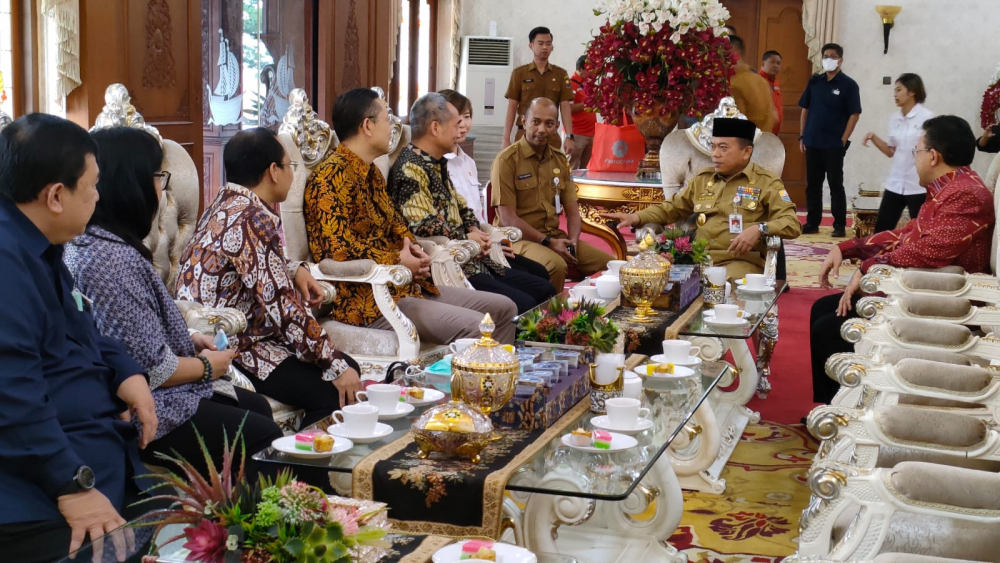 Gubernur Jambi Al Haris menerima manajemen PetroChina.