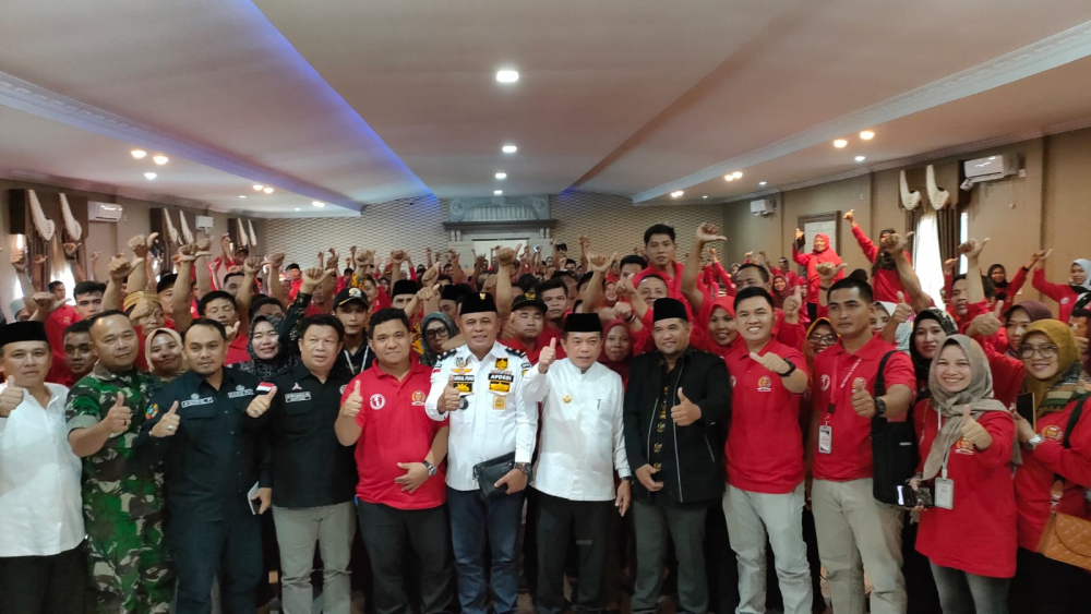 Gubernur Jambi Al Haris bersama anggota BPS se Kabupaten Merangin. 