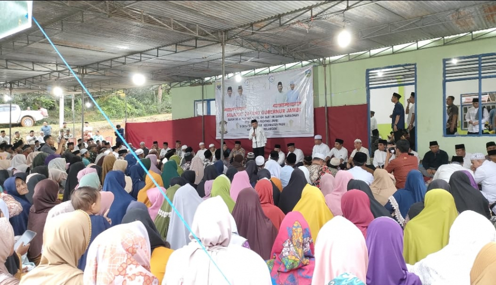 Gubernur Jambi Al Haris safari Ramadan di Desa Seko Besar Sarolangun.