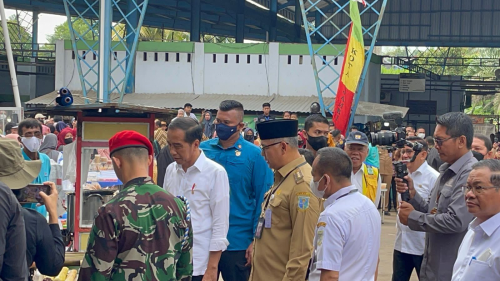 Presiden RI Joko Widodo setiba di Jambi langsung mengunjungi Pasar Rakyat Talang Banjar Kota Jambi