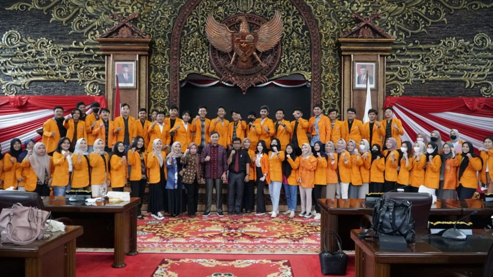 Foto bersama dengan Mahasiswa Fakultas Hukum Universitas Jambi (UNJA)