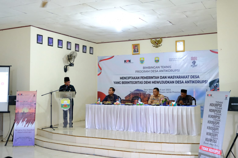 Wakil Gubernur Jambi, Drs. Abdullah Sani, M.Pd.I membuka dengan Resmi kegiatan Bimtek Calon Pecontohan Desa Antikorupsi 2023 di desa Mekar Sari, Kecamatan Kumpeh Kabupaten Muaro Jambi, Kamis (8/6/2023).