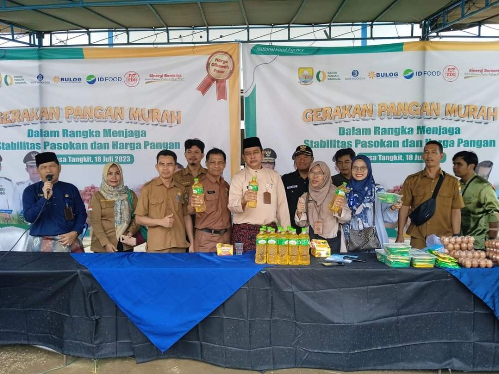 Dinas ketahanan pangan Provinsi Jambi kembali menggelar gerakan Pangan murah di desa tangkit Kecamatan sungai Gelam Kabupaten Muaro Jambi