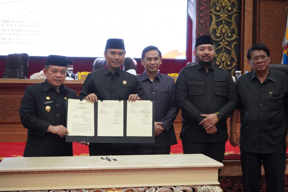 Paripurna Pembahasan Ranperda Tentang Pertanggungjawaban Pelaksanaan APBD Provinsi Jambi Tahun 2022, Penyampaian Nota Pengantar KUA dan PPAS APBD Provinsi Jambi Tahun Anggaran 2024 