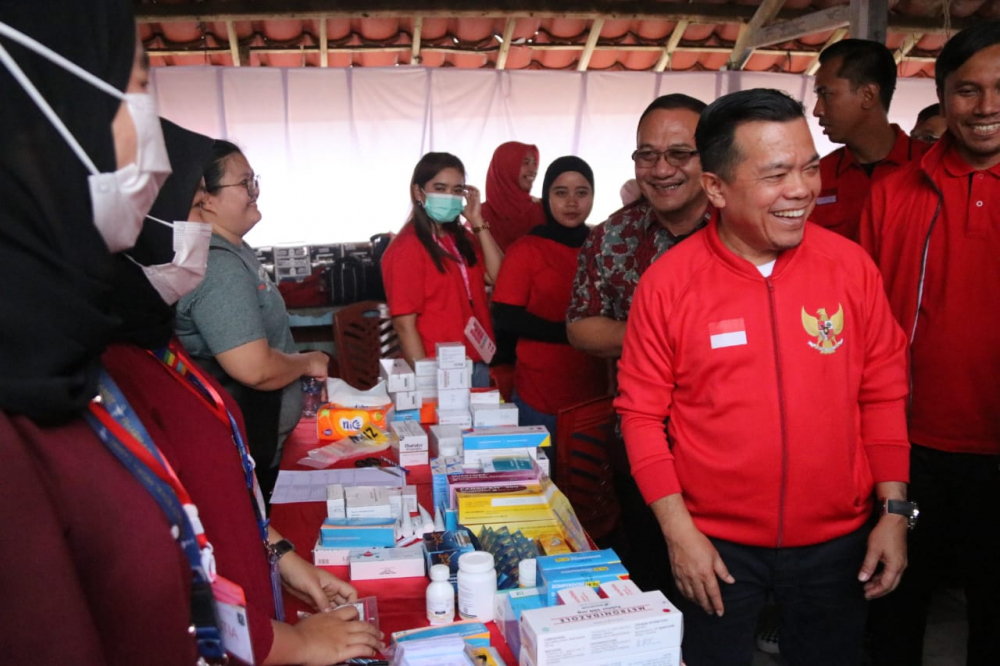 Pembukaan Pengobatan Gratis Di Kapal Rsa Laksamana Malahayati (Kapal Kesehatan Rakyat), bertempat di Kawasan Tanggo Rajo Kota Jambi, Sabtu (12/08/2023).