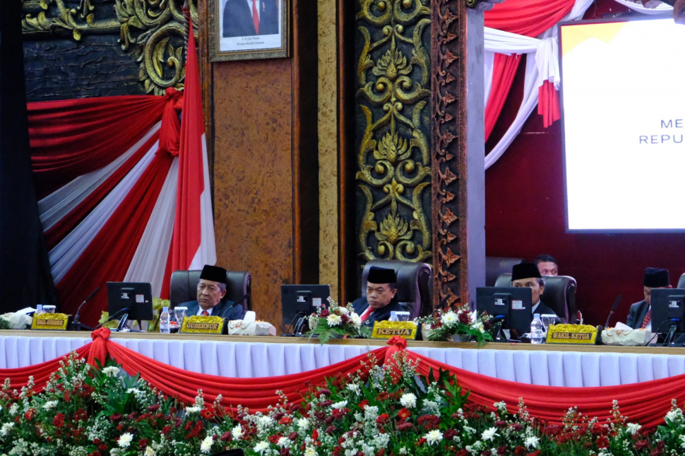 Mendengar idato Kenegaraan Presiden Republik Indonesia dalam Rangka HUT Ke-78 Kemerdekaan Republik Indonesia, acara berlangsung secara daring bertempat di Gedung DPRD Provinsi Jambi, Rabu (16/08/2023).