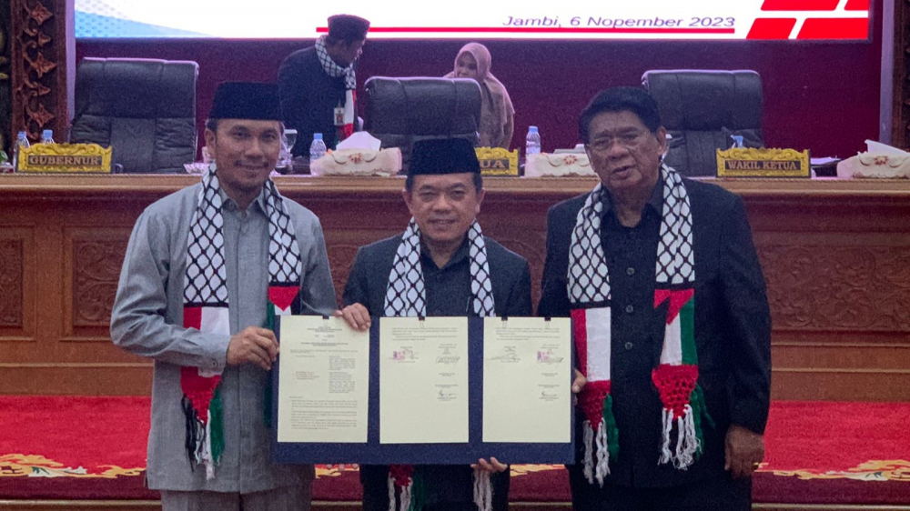 DPRD Provinsi Jambi sahkan Ranperda Pajak dan Retribusi Daerah, Senin (6/11)