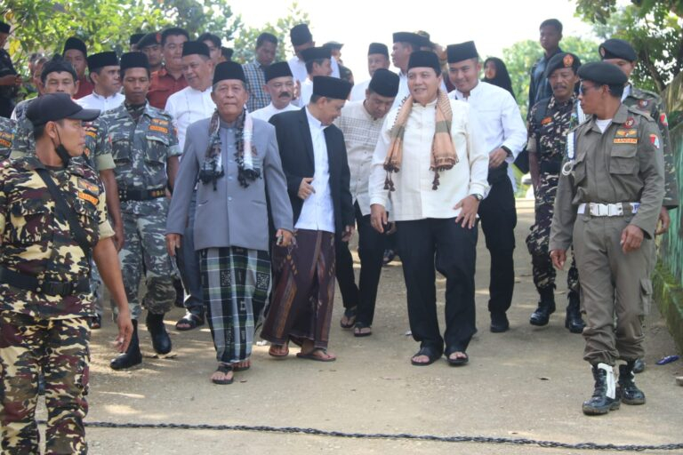 Wakil Gubernur Jambi Abdullah Sani Hadiri Haflah Akhirussanah Ponpes Salaful Muhajirin Singkut, Sarolangun. Foto dok Kominfo Provinsi Jambi