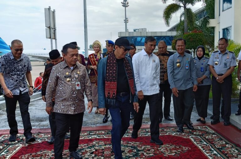 Menkumham Yasonna Laoly Kunjungan Kerja ke Jambi. Disambut Gubernur Jambi Al Haris.