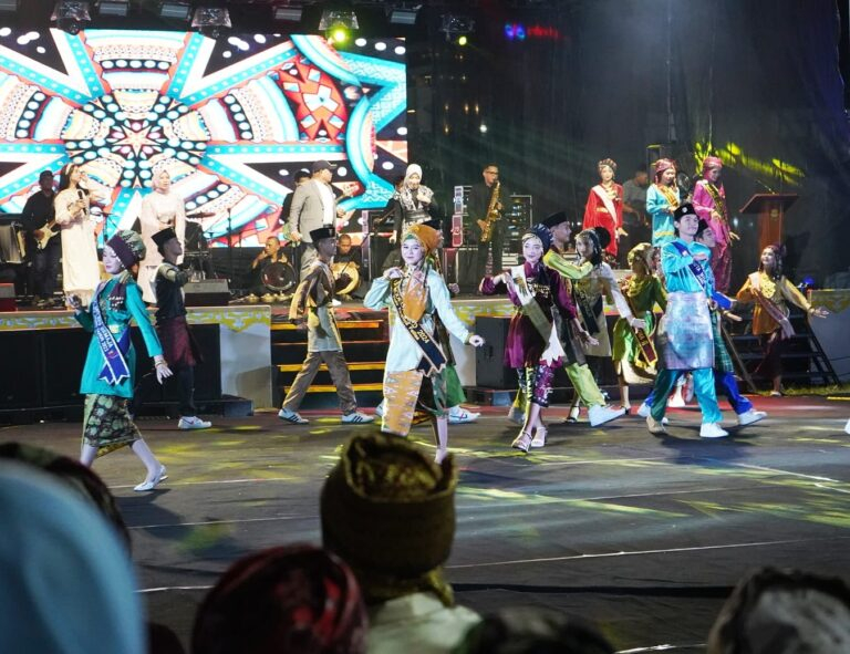 Festival Batanghari Dorong Pertumbuhan Ekonomi dan Angkat Khasanah Budaya Jambi. Foto dok Kominfo Provinsi Jamb