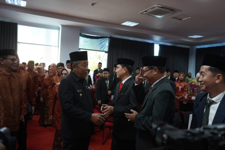 Abdullah Sani Alumni UIN Tidak Diragukan Lagi Dalam Peningkatan SDM di Provinsi Jambi. Foto dok Kominfo Provinsi Jamb