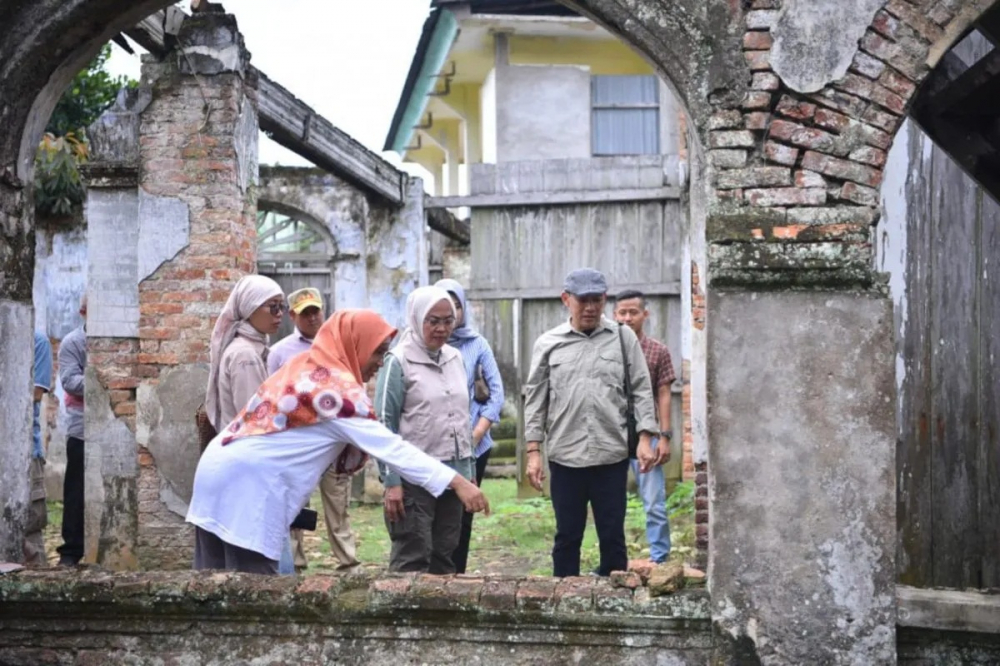 Pemerintah Kota Jambi bersama Balai Pelestarian Kebudayaan (BPK) Wilayah V meninjau kondisi Candi Solok Sipin dan Rumah Batu Olak Kemang