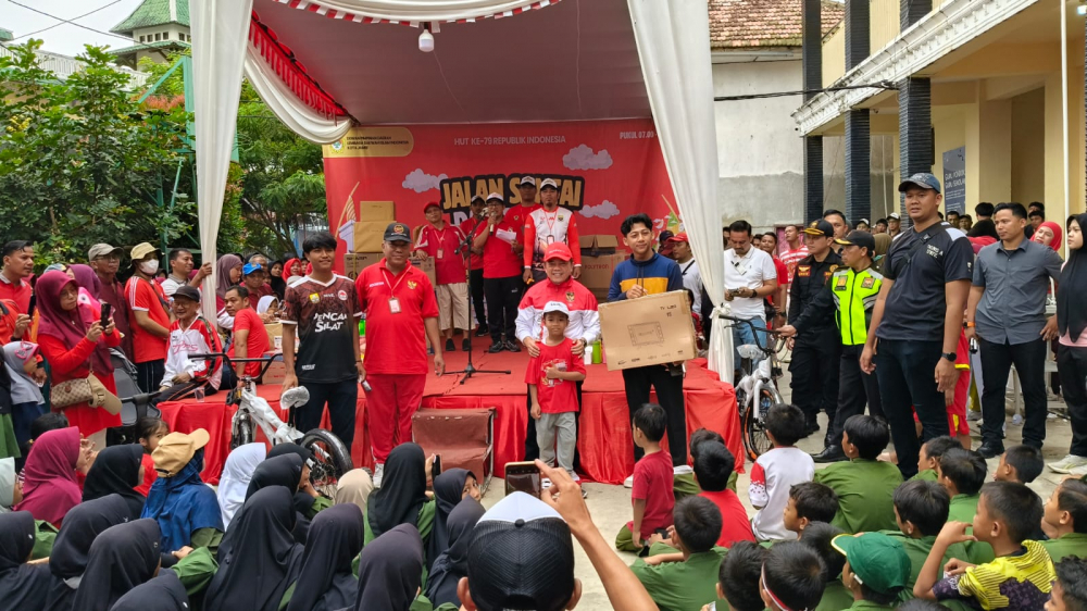 Al Haris Hadir Meriahkan Kemerdekaan RI Bersama LDII Jambi. Berikan Hadiah Sepeda Listrik