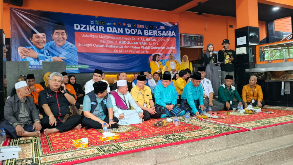 Sebelum Pendaftaran ke KPU: Tim Al Haris-Sani Gelar Dzikir dan Doa Bersama.