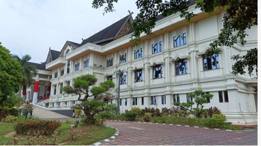 Kantor Gubernur Jambi. 