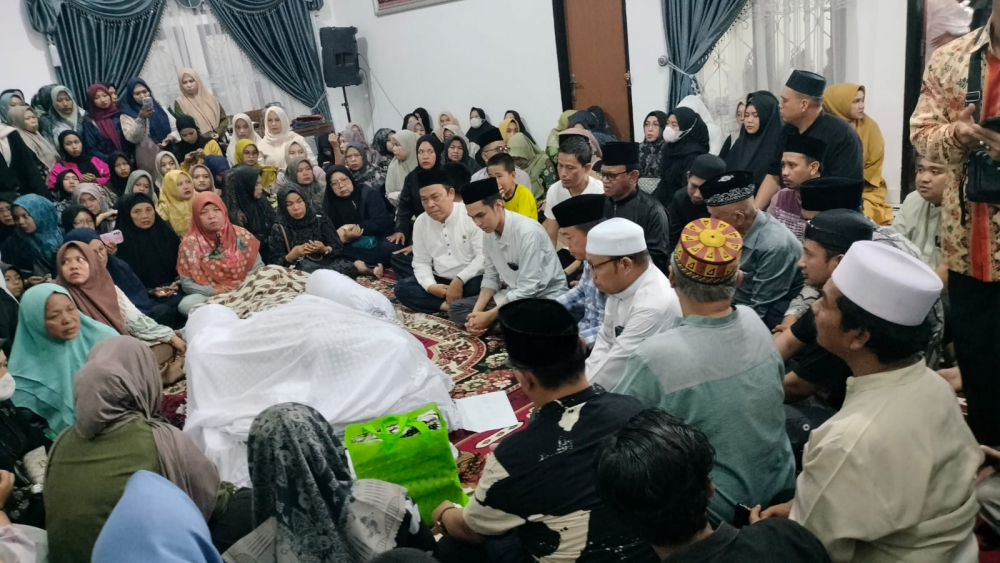 Melayat ke Rumah Duka Rektor UIN: Al Haris Ungkap Alm Prof Asad Isma Sosok Panutan.