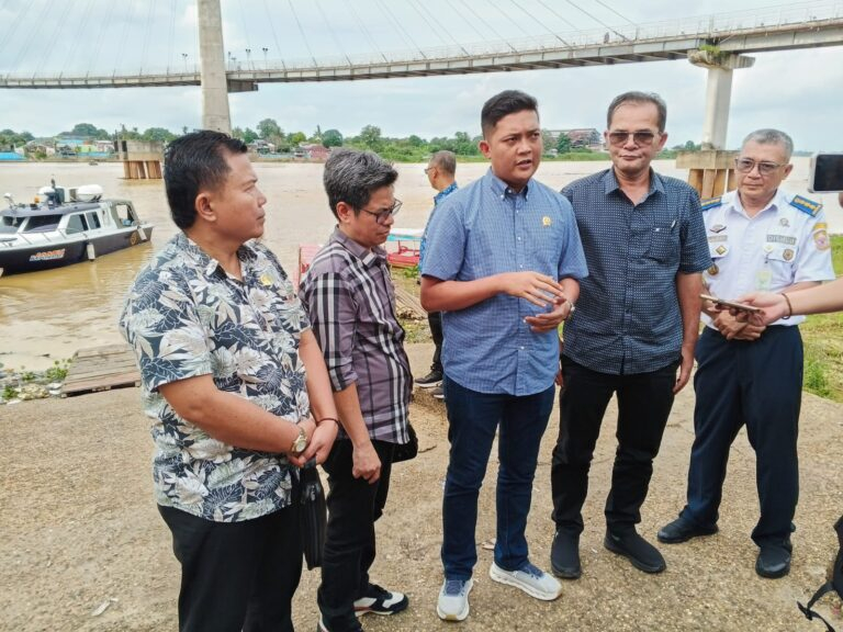 Ketua DPRD Minta Pengusaha Penabrak Tiang Jembatan Aurduri I Tanggungjawab. Foto dok Humas DPRD Provinsi Jambi