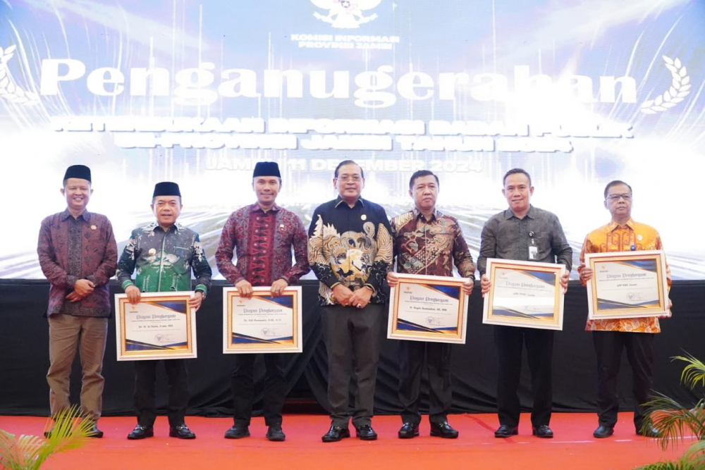 Apresiasi Malam Anugerah Keterbukaan Informasi Badan Publik, Al Haris: Hak Masyarakat Peroleh Informasi dari Pemerintah. Foto dok Kominfo Prov Jambi
