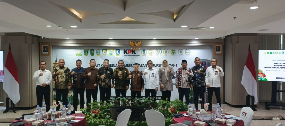 Pimpinan DPRD Provinsi Jambi bersama Gubernur Datangi Gedung KPK