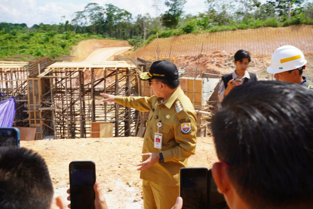 Tinjau Progres Jalan Khusus Batubara, Gubernur Al Haris: Kita Puas dengan Pekerjaan PT. IBS 