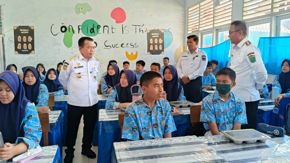 Al Haris Tinjau SPPG dan MBG di Sungai Penuh: Terima Kasih Pak Prabowo.