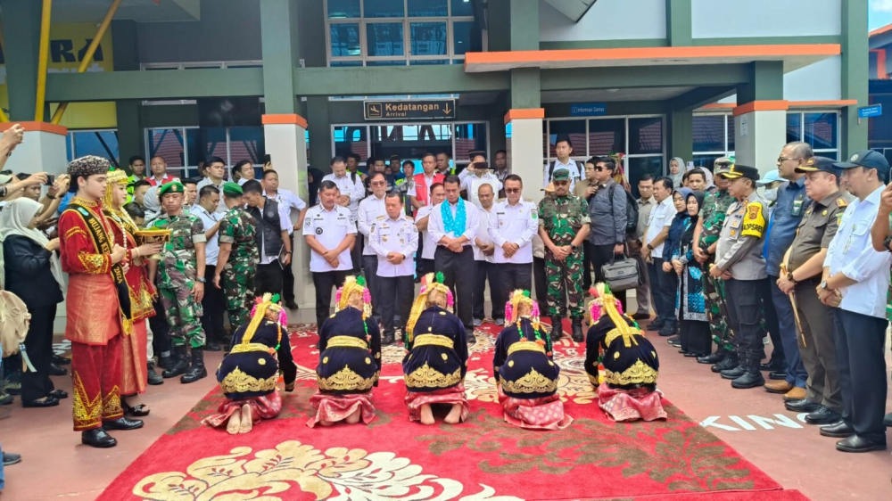 Tiba di Kerinci, Menteri Pertanian Disambut Gubernur Al Haris, Bupati Kerinci dan Walikota Sungai Penuh.