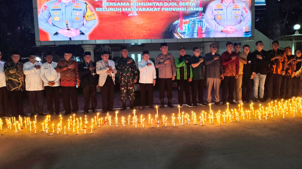 Gubernur Al Haris Hadiri Doa dan Aksi Damai 1.000 Lilin Polda Jambi Bersama Ojol