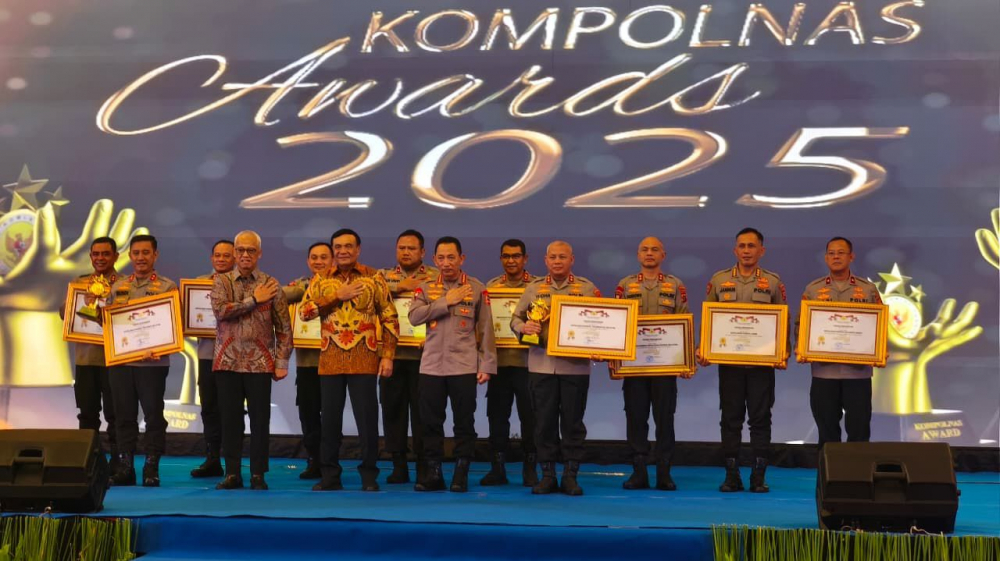 Polda Jambi Terima Penghargaan Kompolnas Award 2025 dalam Pelayanan Publik